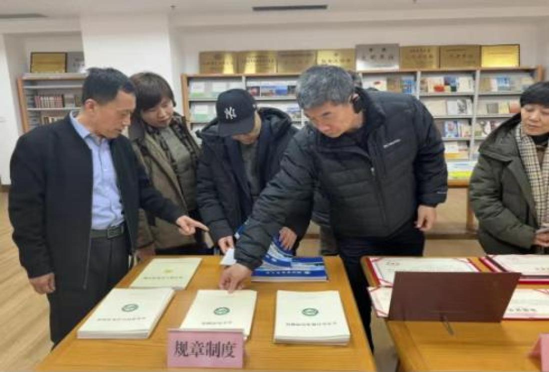 上海市老年教育协会来我市考察交流